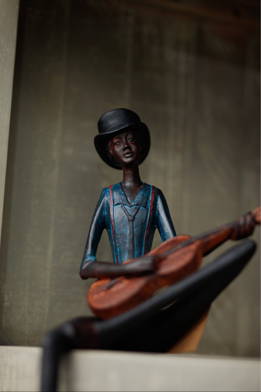 Sitting Jazz Band Strings