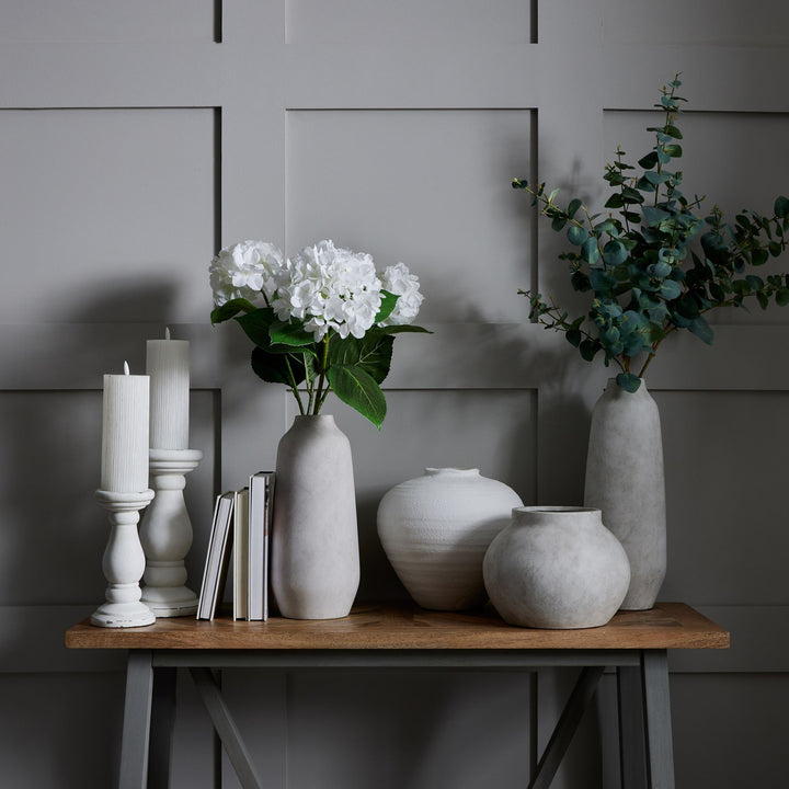 Regola Matt White Ceramic Vase by Hill Interiors