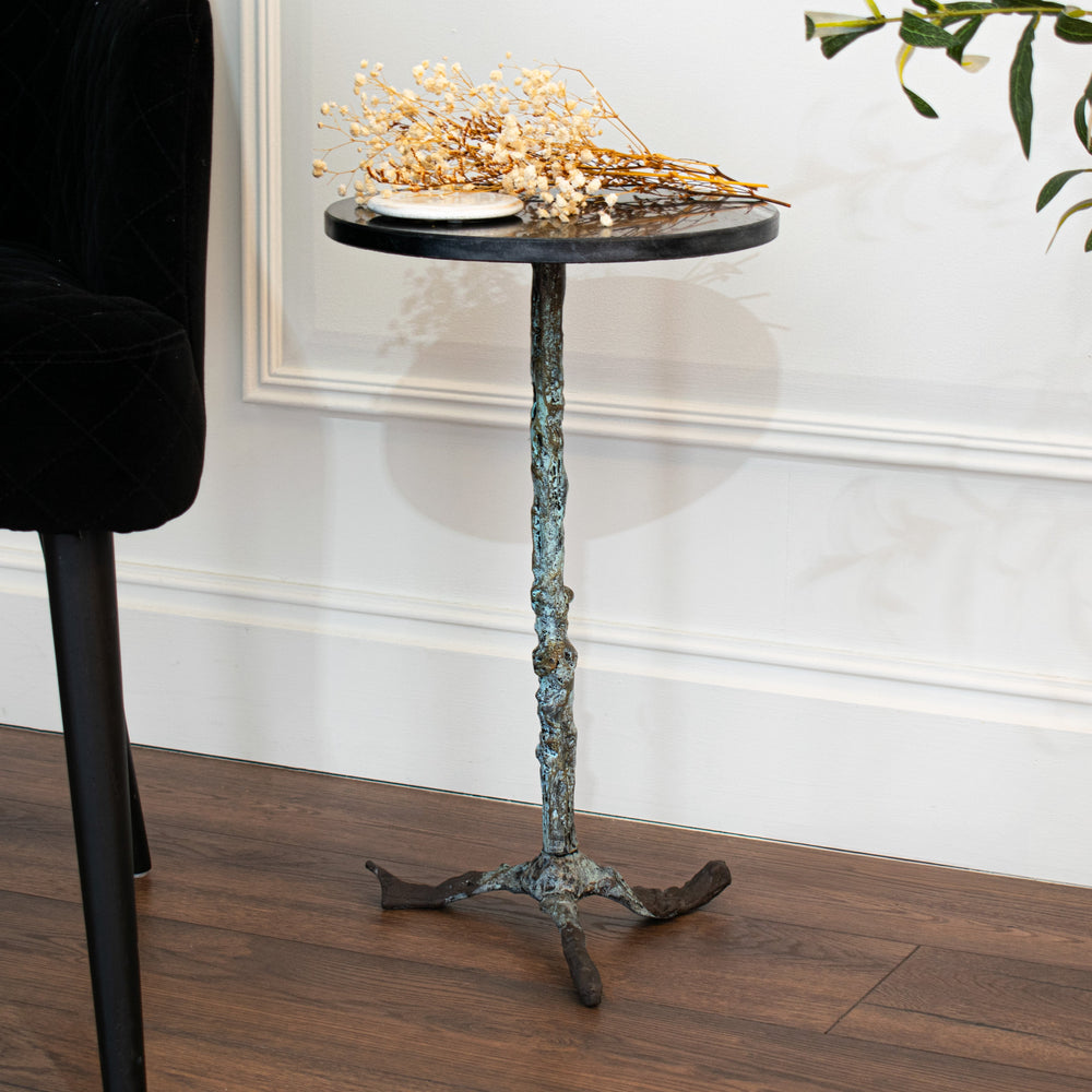 Zaccheo Side Table Roomset