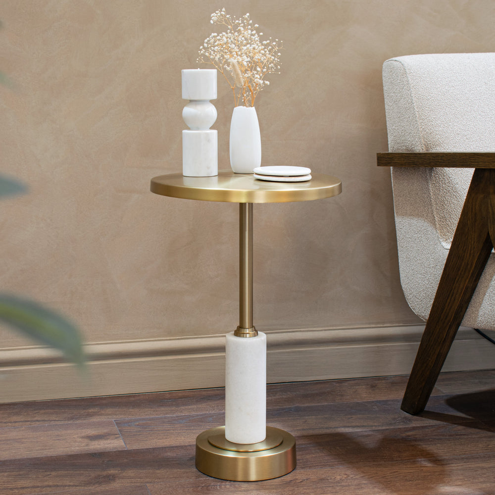 Ivy Side Table Roomset