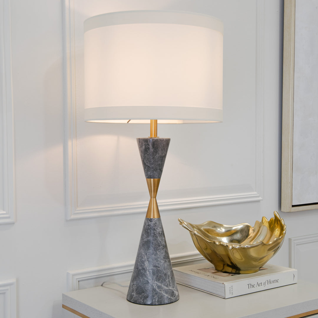 Dael Table Lamp Roomset