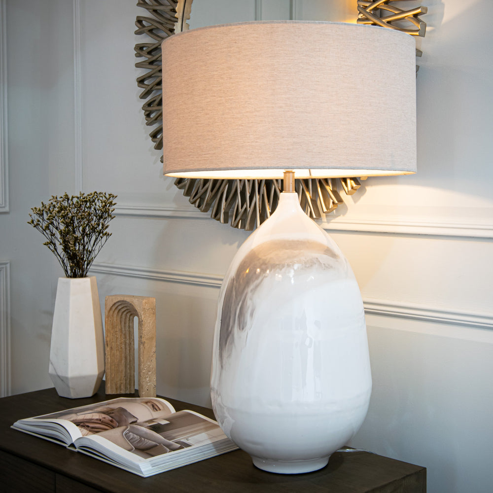 Aketa Large Feathered Enamel Table Lamp Roomset