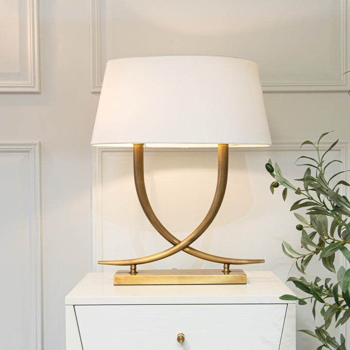 Quinn Table Lamp Roomset