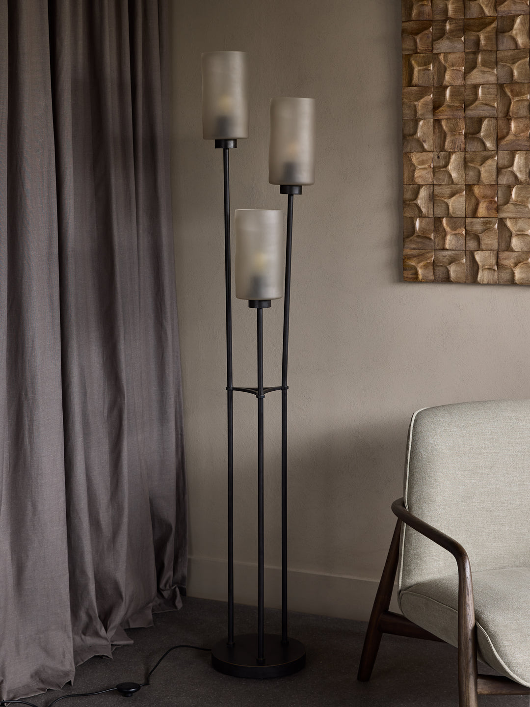 Trivia 3 Light Floor Glass Lamp
