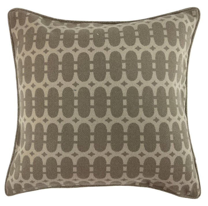 Malini Clarivo Nat Cushion , Malini Clarivo Nat Cushion