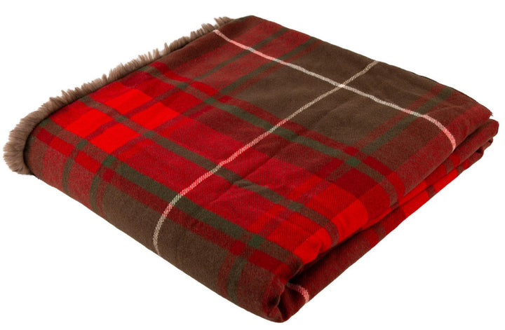 Paul Moneypenny Hot Tart Throw